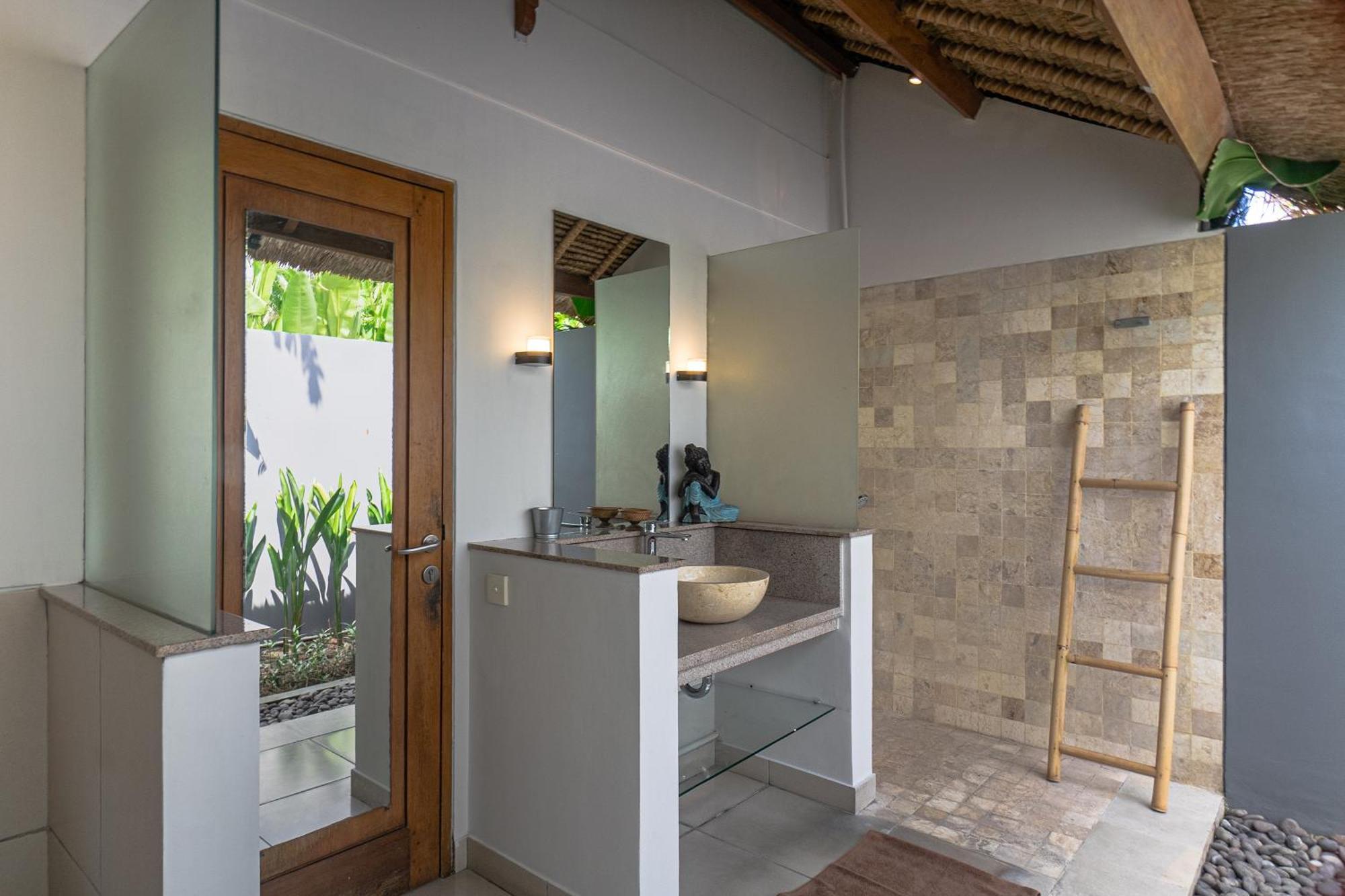 Balinea Holiday Home Seminyak Exterior foto
