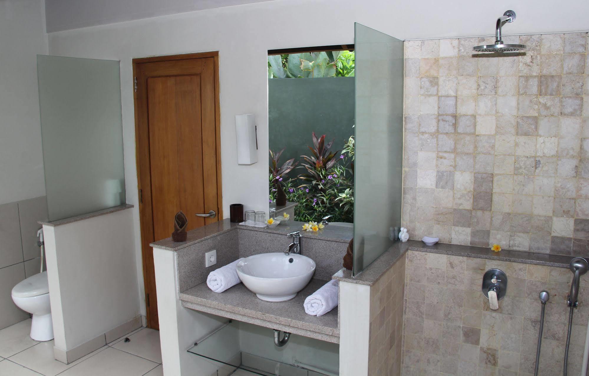 Balinea Holiday Home Seminyak Exterior foto
